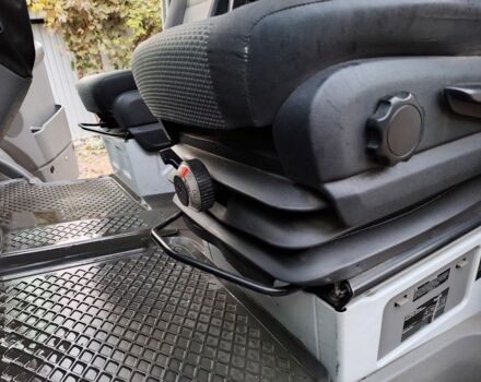 Белый Мерседес Sprinter, объемом двигателя 2.1 л и пробегом 354 тыс. км за 11800 $, фото 12 на Automoto.ua