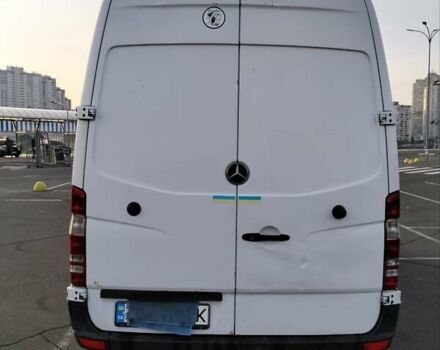 Белый Мерседес Sprinter, объемом двигателя 2.1 л и пробегом 350 тыс. км за 9700 $, фото 4 на Automoto.ua