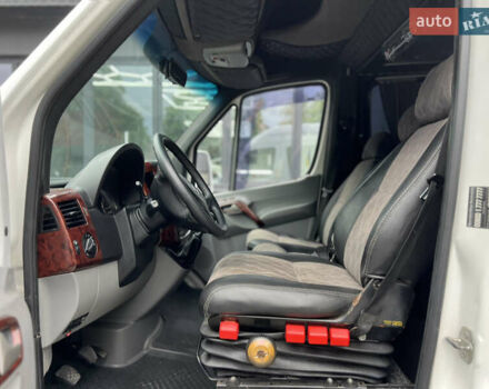 Белый Мерседес Sprinter, объемом двигателя 2.99 л и пробегом 490 тыс. км за 19500 $, фото 13 на Automoto.ua
