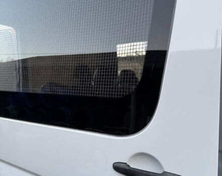 Белый Мерседес Sprinter, объемом двигателя 2.2 л и пробегом 299 тыс. км за 10000 $, фото 28 на Automoto.ua