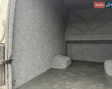 Белый Мерседес Sprinter, объемом двигателя 3 л и пробегом 760 тыс. км за 24999 $, фото 15 на Automoto.ua