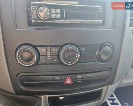 Белый Мерседес Sprinter, объемом двигателя 2.14 л и пробегом 430 тыс. км за 10400 $, фото 7 на Automoto.ua