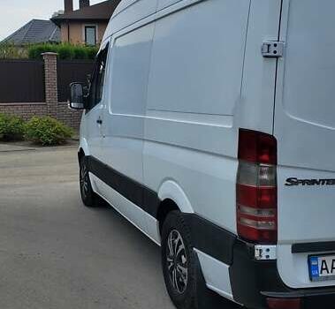 Белый Мерседес Sprinter, объемом двигателя 2.14 л и пробегом 382 тыс. км за 9000 $, фото 4 на Automoto.ua