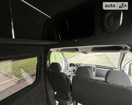 Белый Мерседес Sprinter, объемом двигателя 0 л и пробегом 330 тыс. км за 20500 $, фото 16 на Automoto.ua