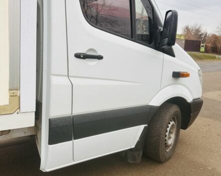 Белый Мерседес Sprinter, объемом двигателя 2.1 л и пробегом 530 тыс. км за 9999 $, фото 3 на Automoto.ua