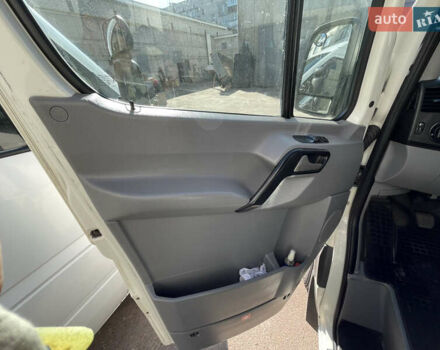 Білий Мерседес Sprinter, об'ємом двигуна 2.2 л та пробігом 450 тис. км за 17800 $, фото 26 на Automoto.ua