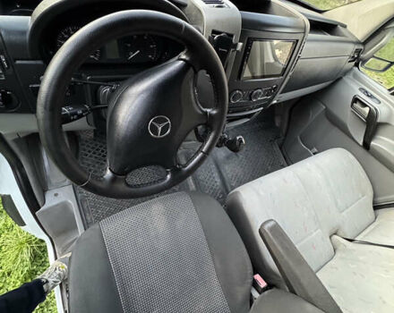 Белый Мерседес Sprinter, объемом двигателя 2.2 л и пробегом 299 тыс. км за 10000 $, фото 19 на Automoto.ua