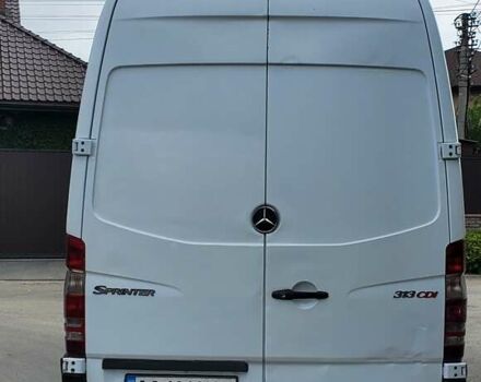 Белый Мерседес Sprinter, объемом двигателя 2.14 л и пробегом 382 тыс. км за 9000 $, фото 5 на Automoto.ua
