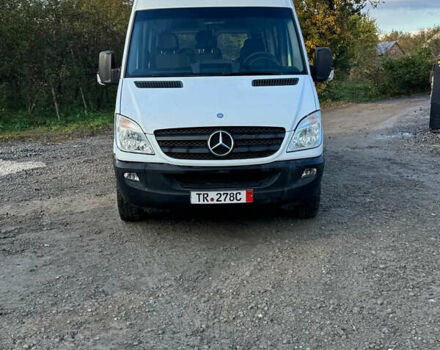 Белый Мерседес Sprinter, объемом двигателя 0 л и пробегом 390 тыс. км за 16700 $, фото 13 на Automoto.ua