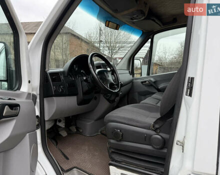 Белый Мерседес Sprinter, объемом двигателя 3 л и пробегом 760 тыс. км за 24999 $, фото 8 на Automoto.ua