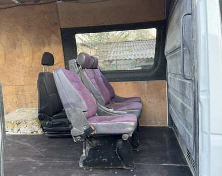 Белый Мерседес Sprinter, объемом двигателя 2.2 л и пробегом 299 тыс. км за 10000 $, фото 27 на Automoto.ua