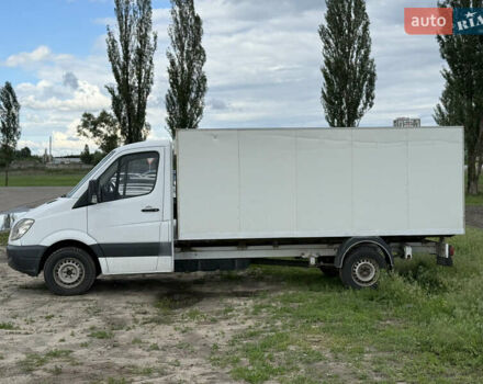 Белый Мерседес Sprinter, объемом двигателя 2.1 л и пробегом 500 тыс. км за 11753 $, фото 3 на Automoto.ua