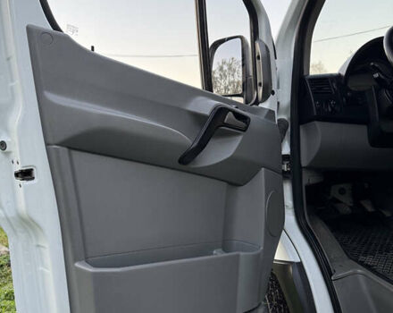 Белый Мерседес Sprinter, объемом двигателя 2.2 л и пробегом 299 тыс. км за 10000 $, фото 17 на Automoto.ua
