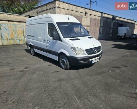Белый Мерседес Sprinter, объемом двигателя 2.14 л и пробегом 430 тыс. км за 10400 $, фото 1 на Automoto.ua