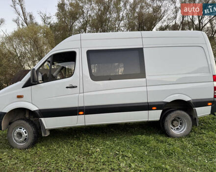 Белый Мерседес Sprinter, объемом двигателя 2.2 л и пробегом 299 тыс. км за 10000 $, фото 5 на Automoto.ua