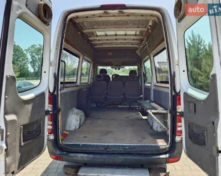 Белый Мерседес Sprinter, объемом двигателя 2.14 л и пробегом 550 тыс. км за 8000 $, фото 5 на Automoto.ua