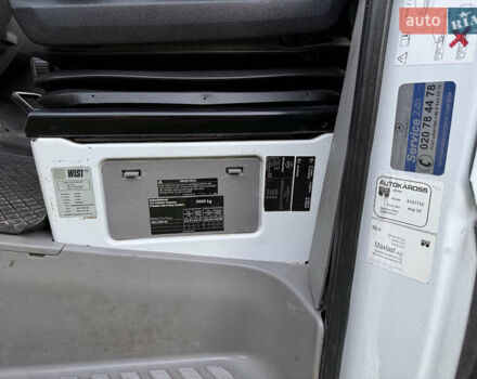 Белый Мерседес Sprinter, объемом двигателя 2.2 л и пробегом 299 тыс. км за 10000 $, фото 7 на Automoto.ua