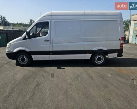 Белый Мерседес Sprinter, объемом двигателя 2.14 л и пробегом 430 тыс. км за 10400 $, фото 4 на Automoto.ua