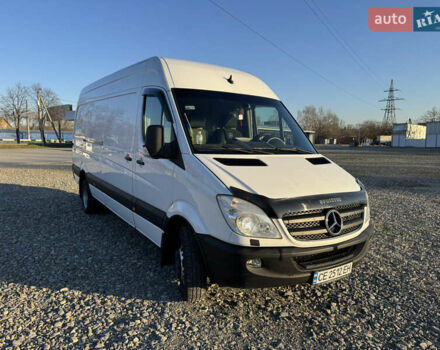 Белый Мерседес Sprinter, объемом двигателя 2.99 л и пробегом 369 тыс. км за 25800 $, фото 2 на Automoto.ua