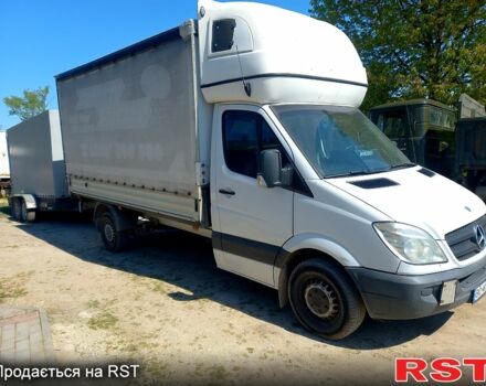 Белый Мерседес Sprinter, объемом двигателя 2.7 л и пробегом 380 тыс. км за 18500 $, фото 1 на Automoto.ua