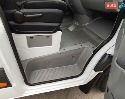 Белый Мерседес Sprinter, объемом двигателя 0 л и пробегом 281 тыс. км за 29000 $, фото 30 на Automoto.ua