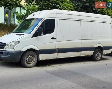 Белый Мерседес Sprinter, объемом двигателя 2.14 л и пробегом 436 тыс. км за 11027 $, фото 4 на Automoto.ua