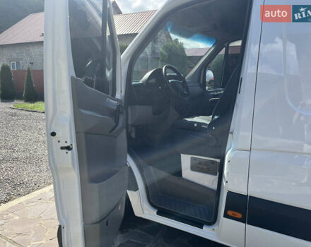 Белый Мерседес Sprinter, объемом двигателя 2.14 л и пробегом 360 тыс. км за 12900 $, фото 8 на Automoto.ua