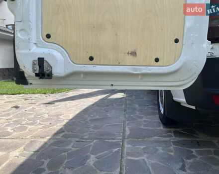 Белый Мерседес Sprinter, объемом двигателя 2.14 л и пробегом 360 тыс. км за 12900 $, фото 22 на Automoto.ua