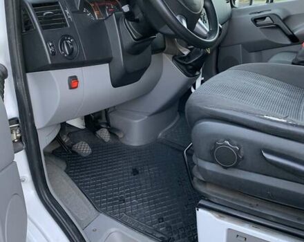 Белый Мерседес Sprinter, объемом двигателя 2.14 л и пробегом 400 тыс. км за 17000 $, фото 9 на Automoto.ua