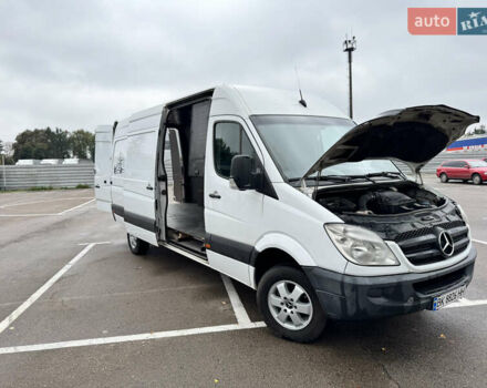 Белый Мерседес Sprinter, объемом двигателя 3.22 л и пробегом 400 тыс. км за 16500 $, фото 27 на Automoto.ua