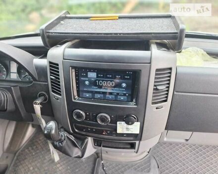 Белый Мерседес Sprinter, объемом двигателя 2.14 л и пробегом 400 тыс. км за 17000 $, фото 11 на Automoto.ua
