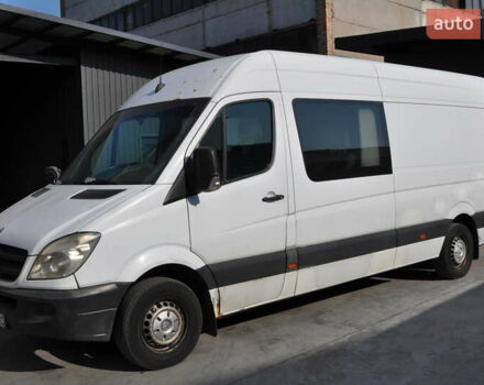 Белый Мерседес Sprinter, объемом двигателя 2.1 л и пробегом 480 тыс. км за 13000 $, фото 13 на Automoto.ua