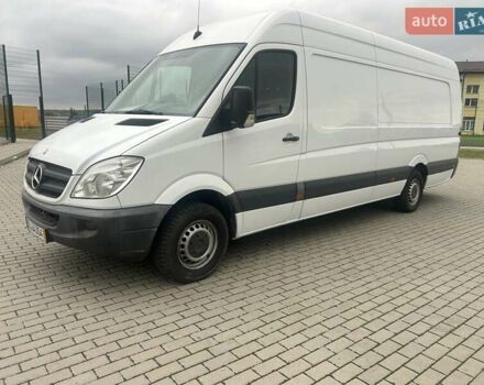 Белый Мерседес Sprinter, объемом двигателя 3 л и пробегом 292 тыс. км за 15821 $, фото 1 на Automoto.ua