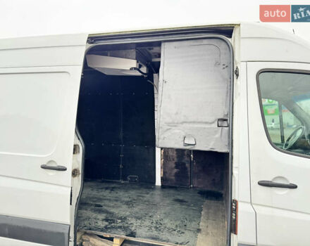 Белый Мерседес Sprinter, объемом двигателя 3.22 л и пробегом 400 тыс. км за 16500 $, фото 11 на Automoto.ua