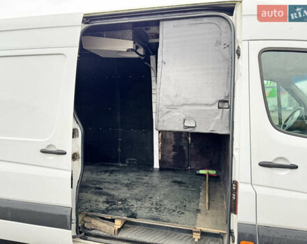 Белый Мерседес Sprinter, объемом двигателя 3.22 л и пробегом 400 тыс. км за 16500 $, фото 10 на Automoto.ua