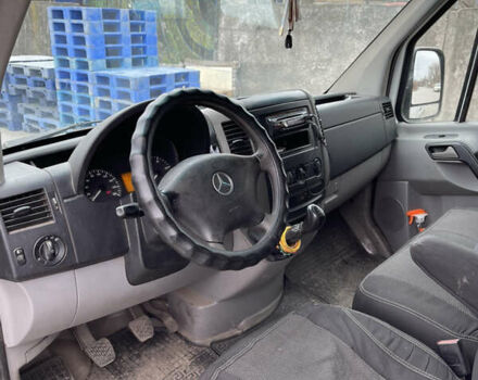 Белый Мерседес Sprinter, объемом двигателя 2.2 л и пробегом 497 тыс. км за 10900 $, фото 37 на Automoto.ua