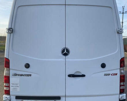 Белый Мерседес Sprinter, объемом двигателя 2.99 л и пробегом 500 тыс. км за 21900 $, фото 2 на Automoto.ua