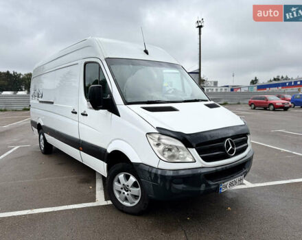 Белый Мерседес Sprinter, объемом двигателя 3.22 л и пробегом 400 тыс. км за 16500 $, фото 2 на Automoto.ua