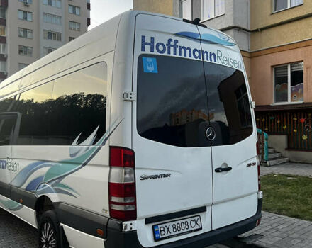 Белый Мерседес Sprinter, объемом двигателя 2.15 л и пробегом 625 тыс. км за 18750 $, фото 4 на Automoto.ua