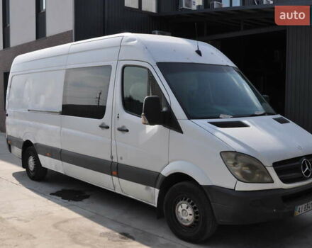 Белый Мерседес Sprinter, объемом двигателя 2.1 л и пробегом 480 тыс. км за 13000 $, фото 1 на Automoto.ua