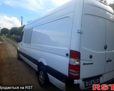 Белый Мерседес Sprinter, объемом двигателя 3 л и пробегом 500 тыс. км за 17900 $, фото 2 на Automoto.ua