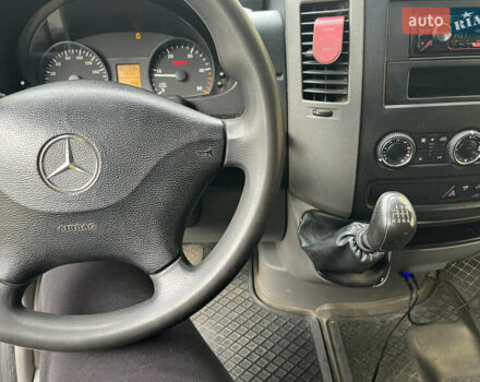 Белый Мерседес Sprinter, объемом двигателя 2.1 л и пробегом 303 тыс. км за 14999 $, фото 6 на Automoto.ua