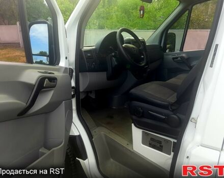 Белый Мерседес Sprinter, объемом двигателя 3 л и пробегом 500 тыс. км за 17900 $, фото 7 на Automoto.ua