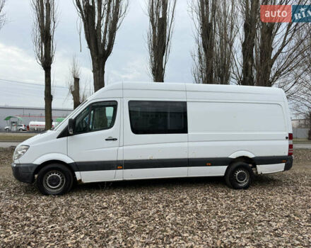 Белый Мерседес Sprinter, объемом двигателя 2.7 л и пробегом 750 тыс. км за 14500 $, фото 2 на Automoto.ua