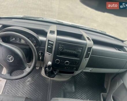 Белый Мерседес Sprinter, объемом двигателя 2.14 л и пробегом 500 тыс. км за 11700 $, фото 7 на Automoto.ua