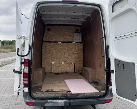 Белый Мерседес Sprinter, объемом двигателя 2.2 л и пробегом 300 тыс. км за 11100 $, фото 15 на Automoto.ua
