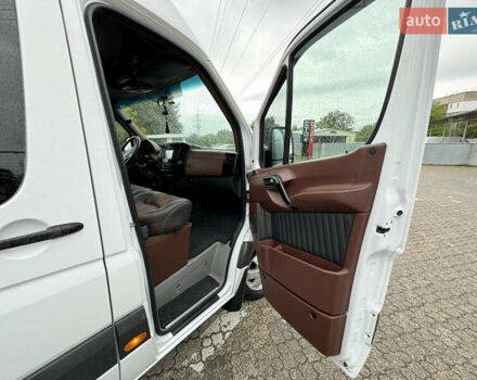 Белый Мерседес Sprinter, объемом двигателя 2.99 л и пробегом 500 тыс. км за 29999 $, фото 17 на Automoto.ua