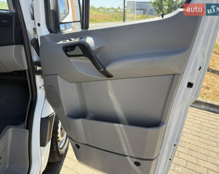 Белый Мерседес Sprinter, объемом двигателя 2.99 л и пробегом 324 тыс. км за 17500 $, фото 16 на Automoto.ua