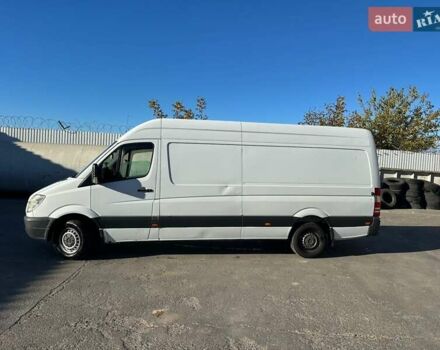 Белый Мерседес Sprinter, объемом двигателя 2.14 л и пробегом 787 тыс. км за 10000 $, фото 5 на Automoto.ua