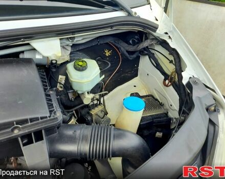 Белый Мерседес Sprinter, объемом двигателя 3 л и пробегом 500 тыс. км за 17900 $, фото 11 на Automoto.ua